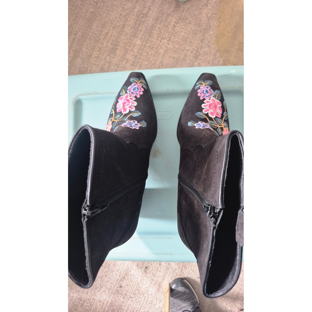 Pioneer Woman Cowgirl Garden Boots Black Floral Embroidered Western Booties 9W - Picture 10 of 13
